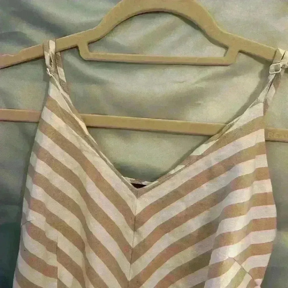 Derek Heart Adjustable Straps Sleeveless Tan & White Striped Romper With Pockets - Picture 11 of 14